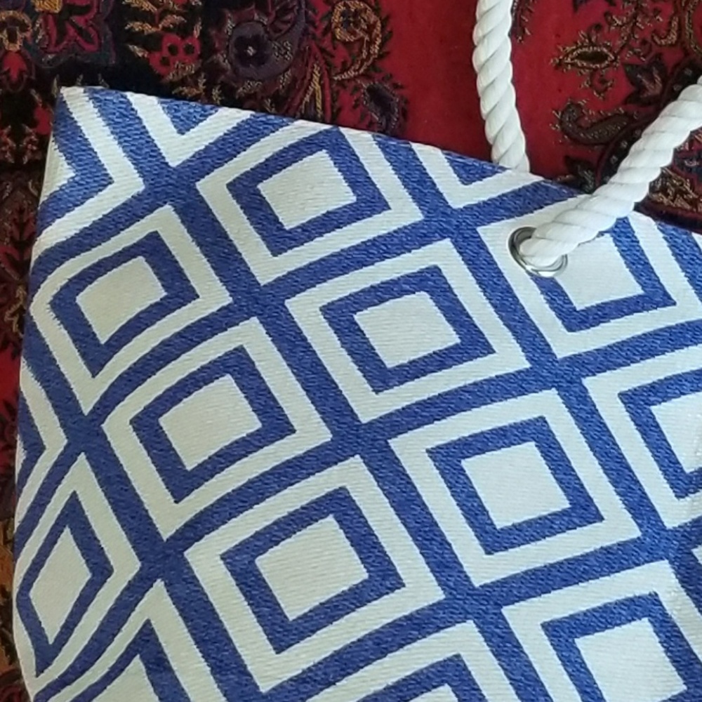 🎈HP🎈Beach Large Straw Tote Geometric pattern. - Picture 6 of 6